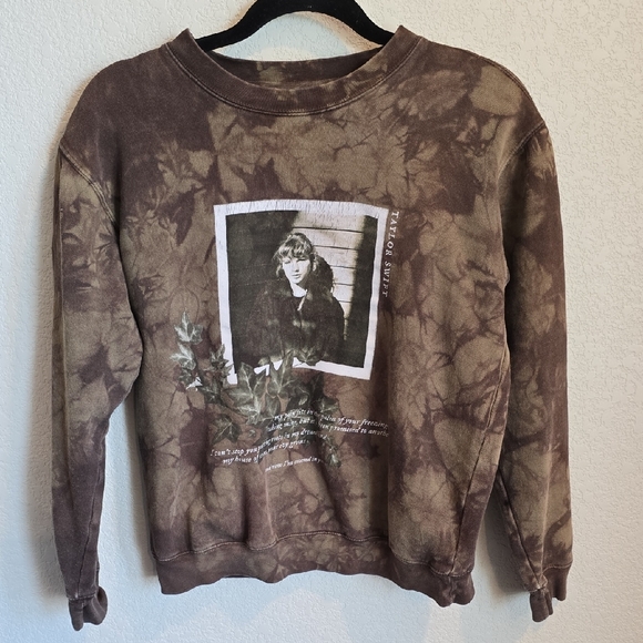 Rare Taylor Swift Your Ivy Grows Evermore Brown Tie-Dye Crewneck Size Medium - Picture 1 of 3